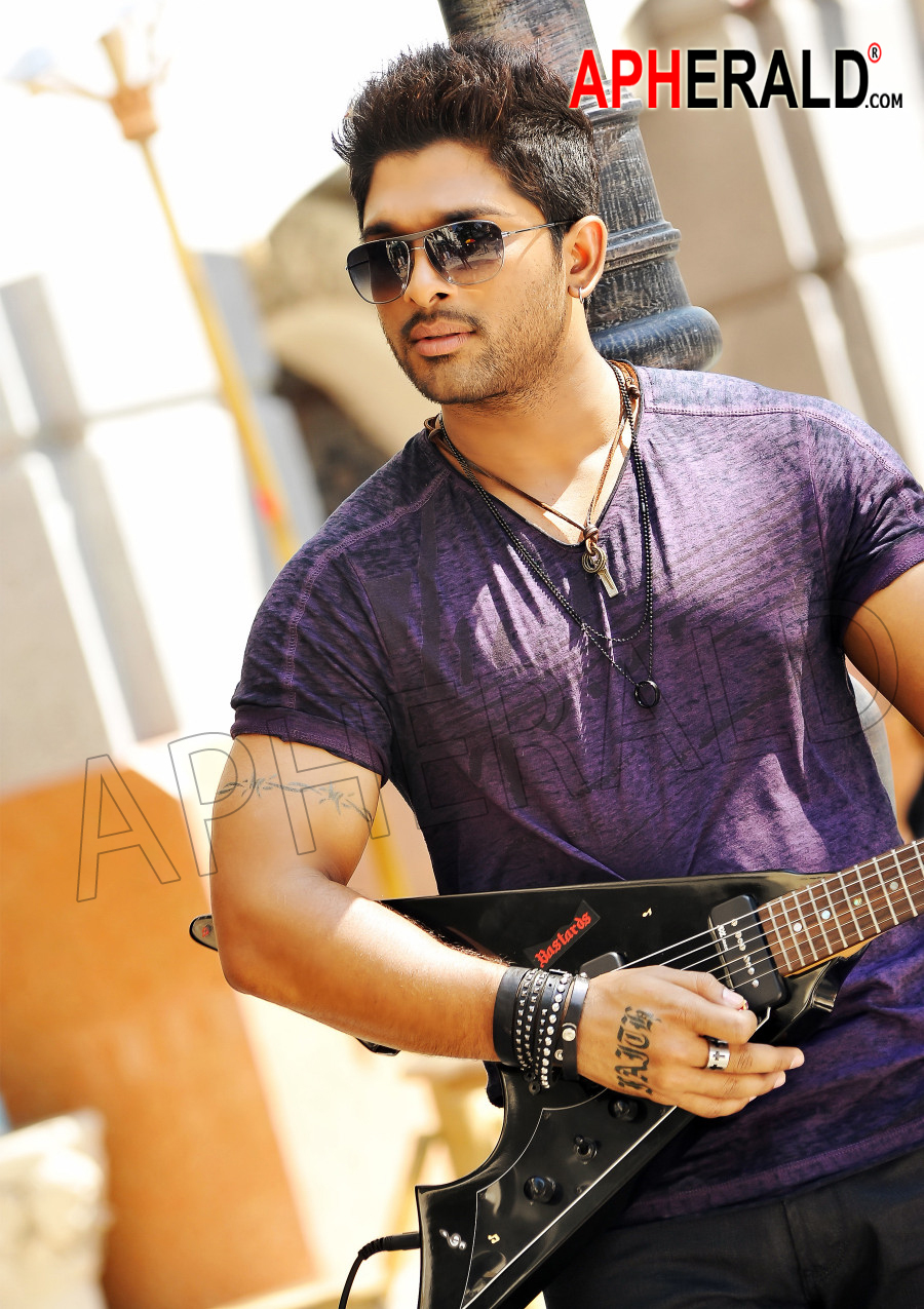 Idharammayilatho latest stills